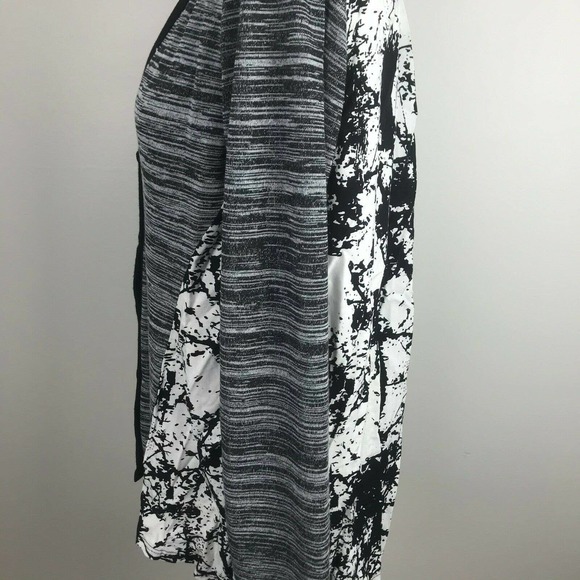 Cubism Large Button Front Top Black White - Picture 4 of 8